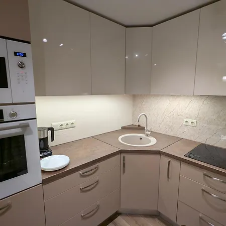 Апартаменти Golden Tree *